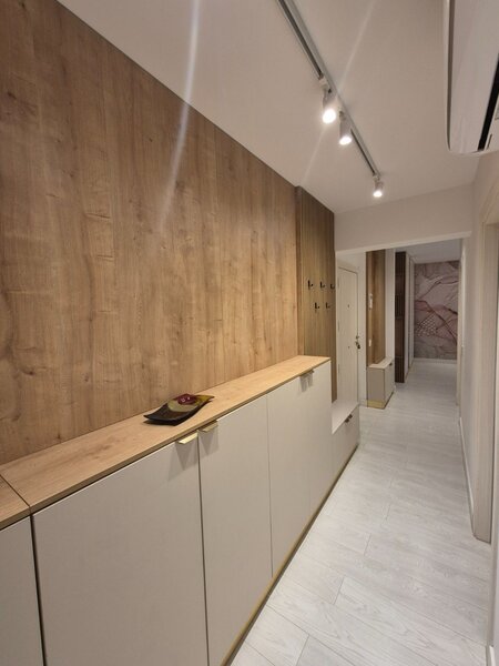 Expozitiei, Poligrafiei, Presei