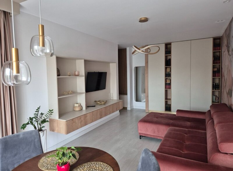 Expozitiei, Poligrafiei, Presei